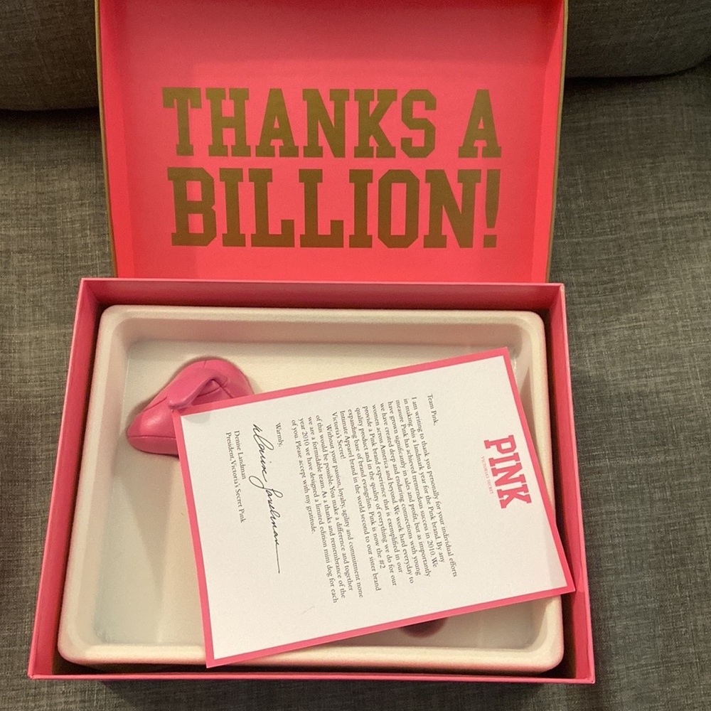 Rare leather Victoria’s Secret Pink dog! 2010